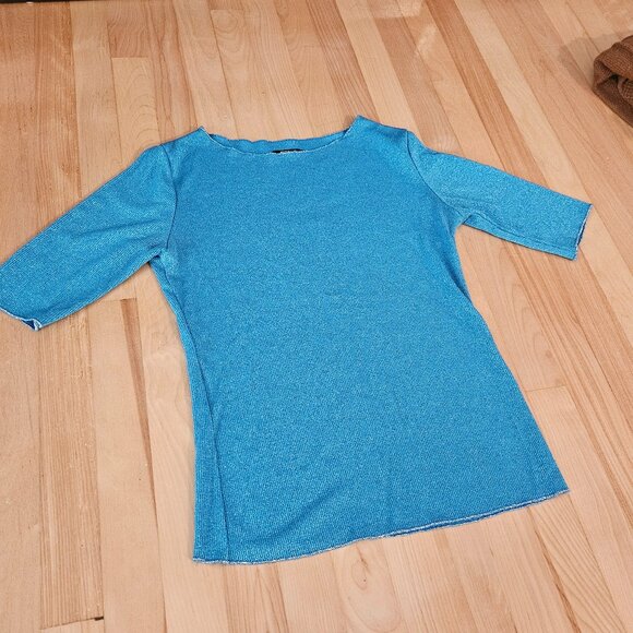 3/$15 blue sparkling t-shirt - Picture 1 of 7